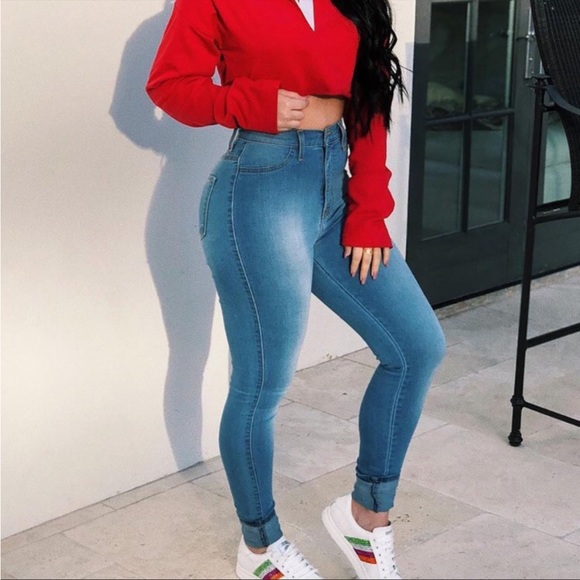 Fashion Nova Vibrant MIU Classic Light Wash High Waisted Skinny Jeans - Picture 1 of 9